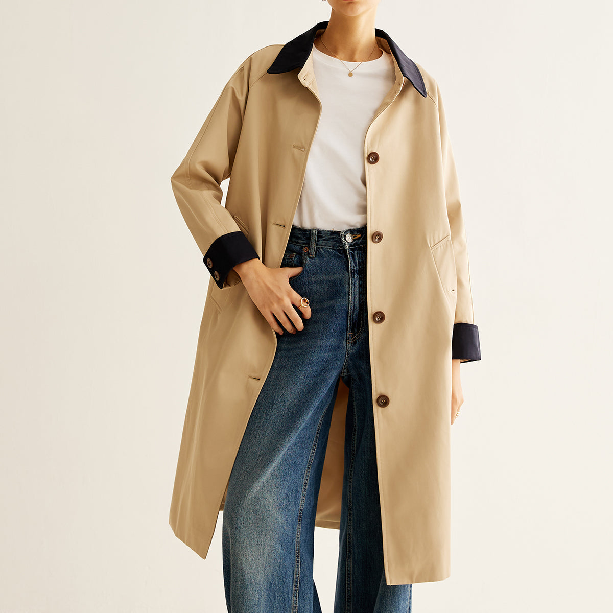 Trench-Coat Beige Classique | Élégance & Polyvalence | Style Intemporel