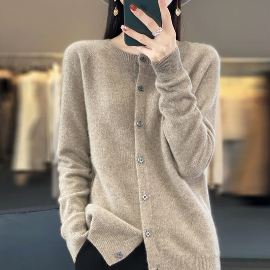 Cardigan en Maille Boutonné | Douceur et Élégance | Plusieurs Couleurs