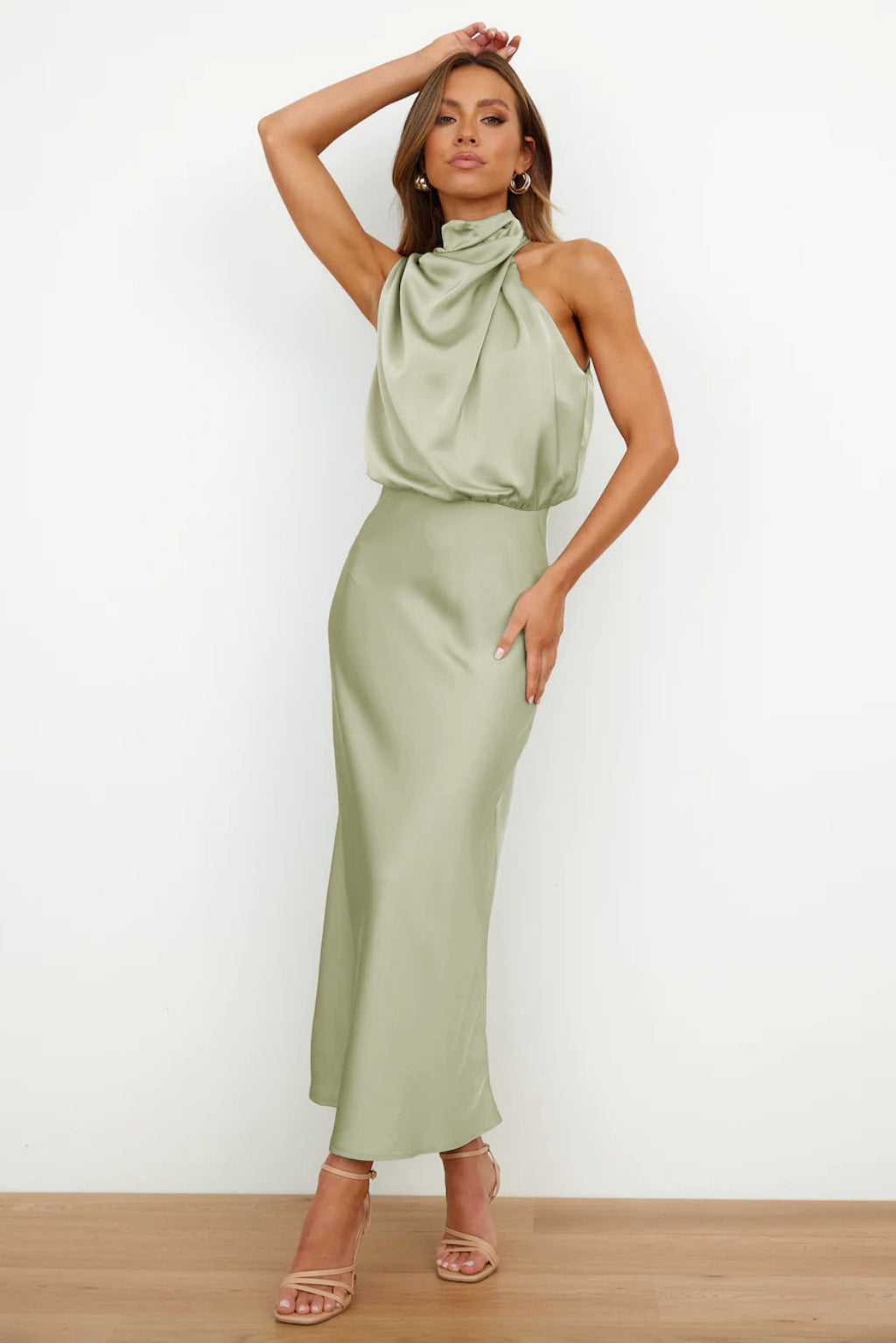 Nina | Robe midi satinée à col halter pour femmes