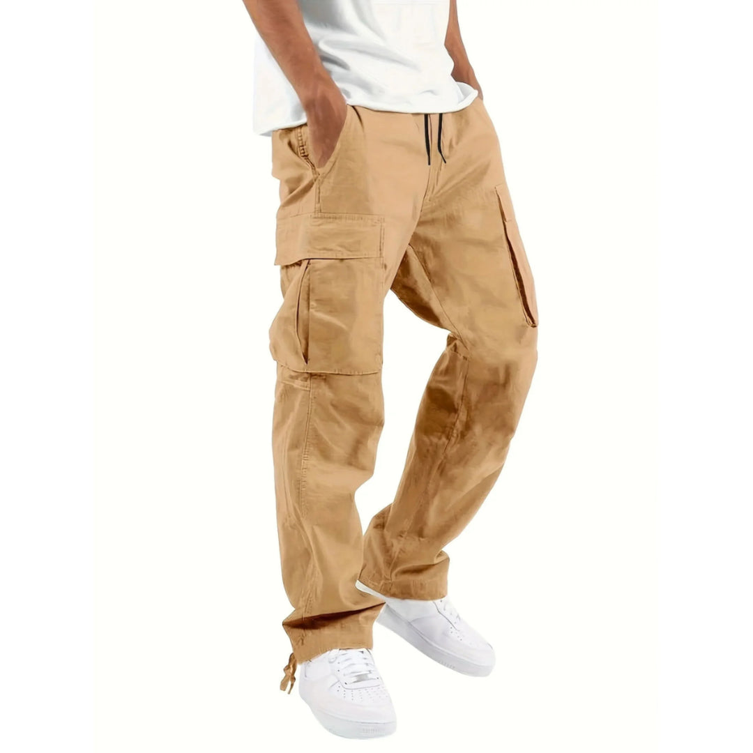 Pantalon cargo Grégoire, le pantalon cargo grégoire mise sur une coupe droite large et de nombreuses poches