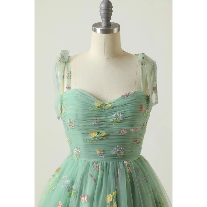 Amara | Robe de bal en tulle brodé pour femme