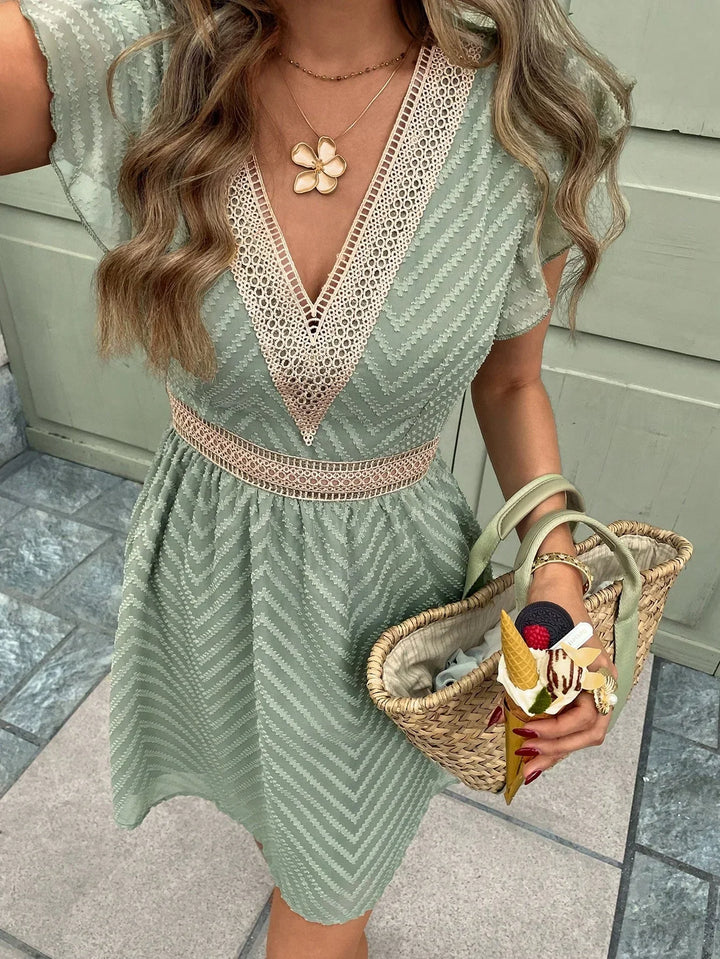 Billeah | Robe d'été blanche avec col en V pour femmes