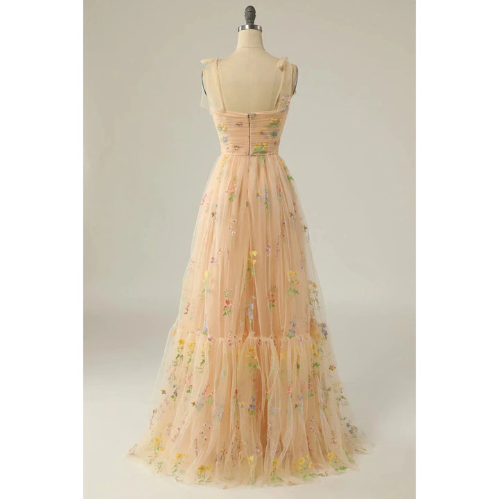 Amara | Robe de bal en tulle brodé pour femme