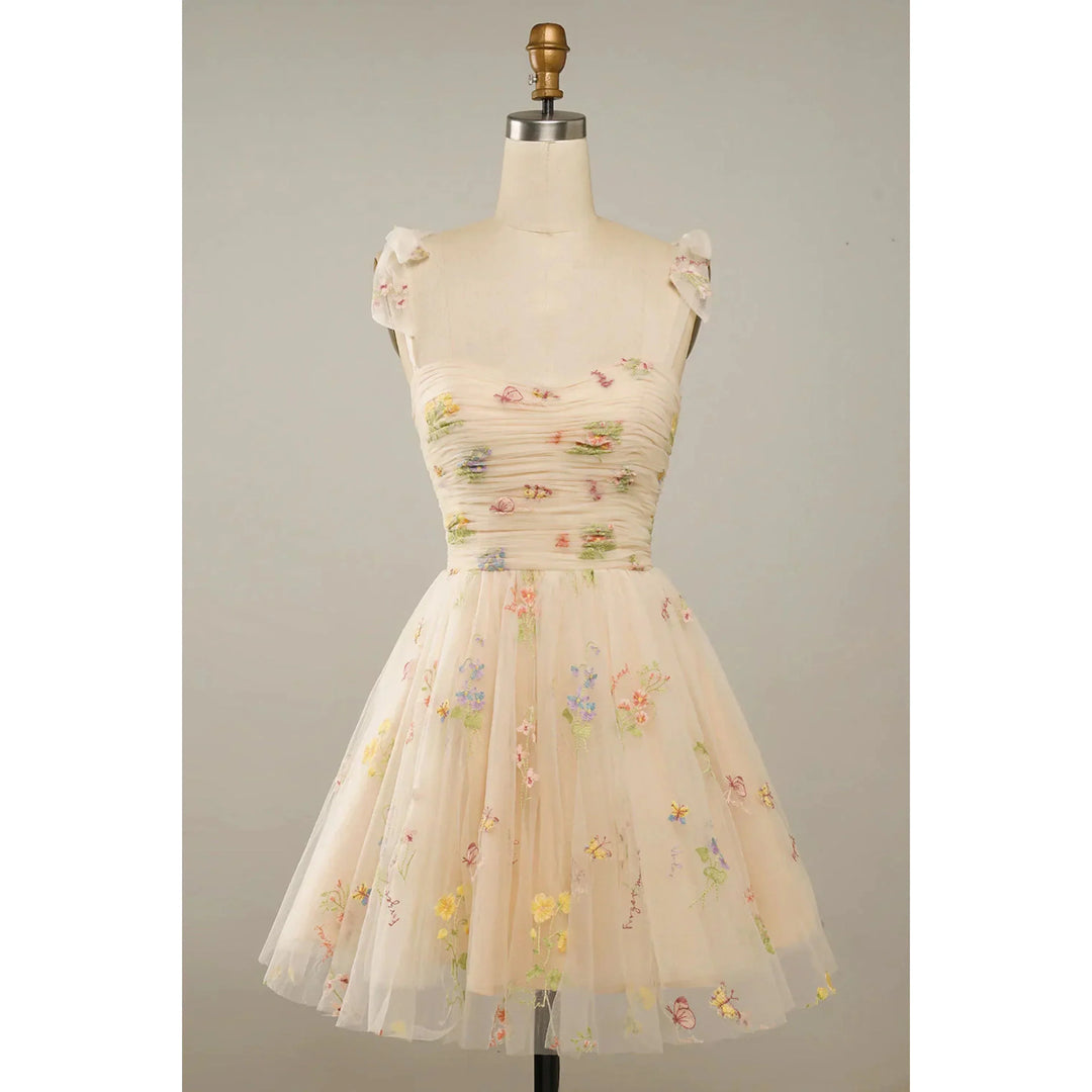 Amara | Robe de bal en tulle brodé pour femme