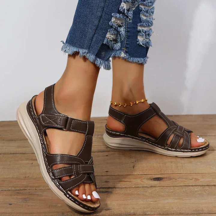 Elana | Sandale Plate avec Brides Entrelacées pour Femme