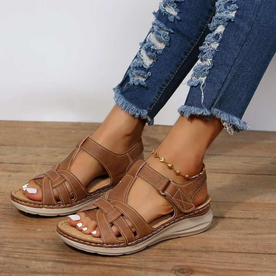 Elana | Sandale Plate avec Brides Entrelacées pour Femme