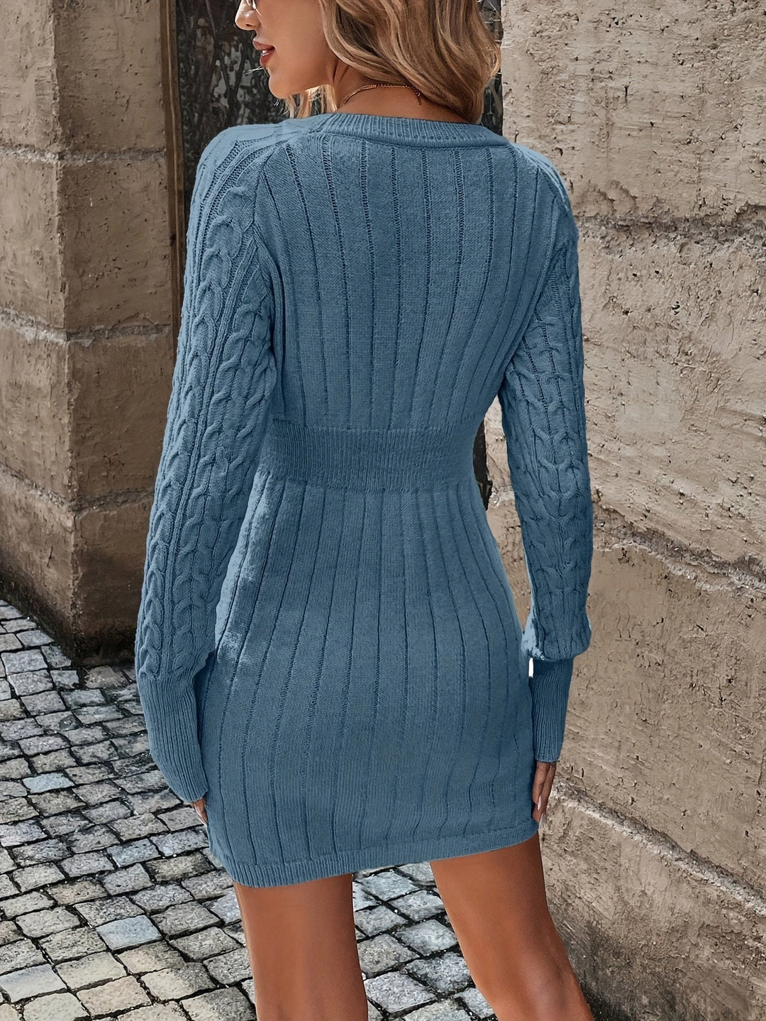 Robe Pull en Maille Torsadée | Manches Longues & Coupe Ajustée | Élégance printanière