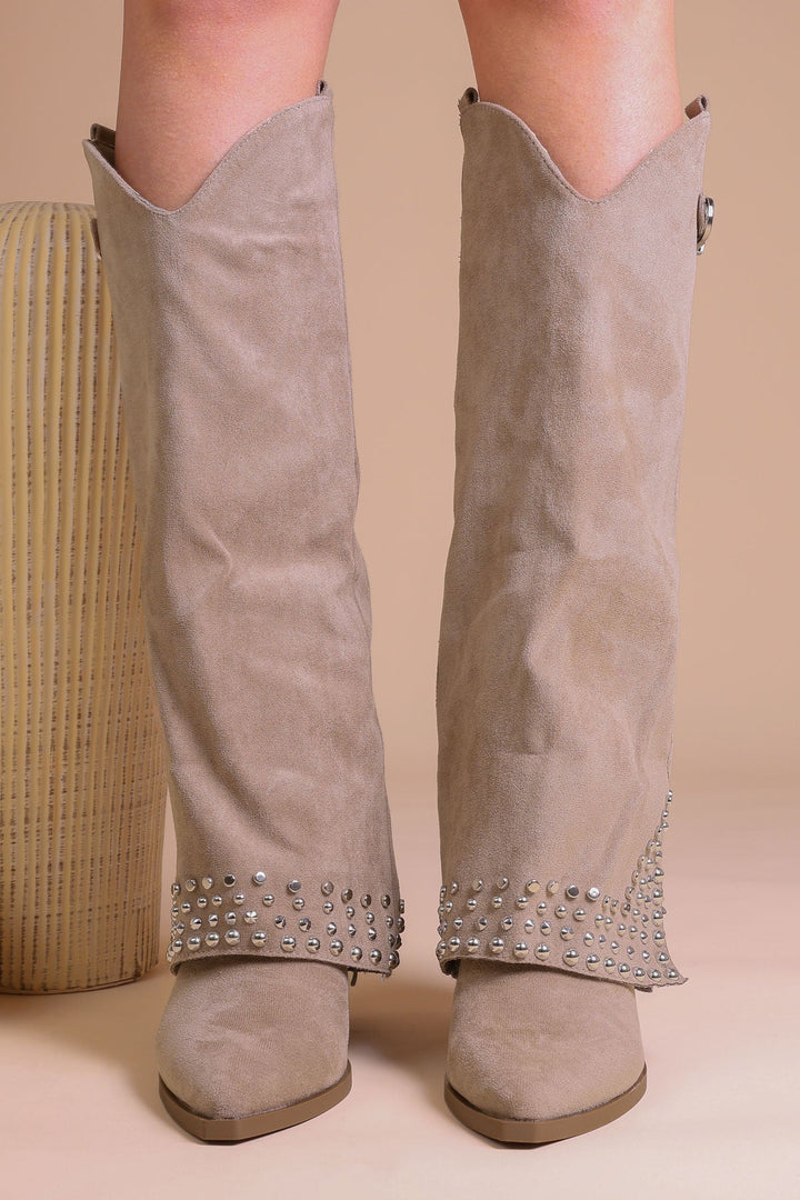Bottes Hautes Femme Noires En Similicuir Avec Boucle Et Clous – Modèle Shark Tendance Pour La Saison Automne Hiver