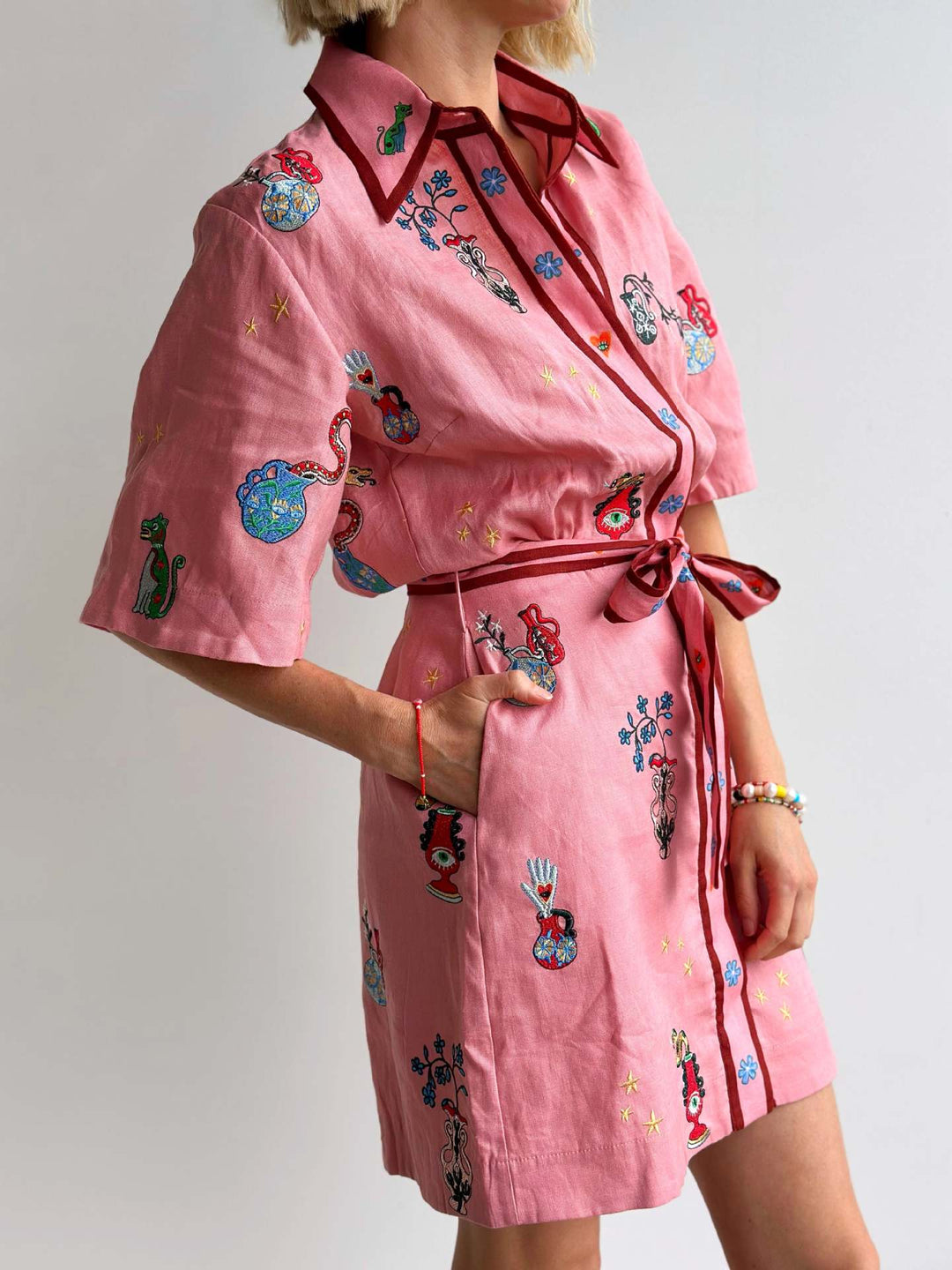 Robe Esquisse en Lin Rose – Coupe Fluide & Élégance d’Été