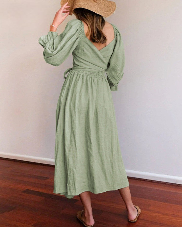Robe Soleil Bohème – Midi à Découpe & Coupe Fluide d’Été