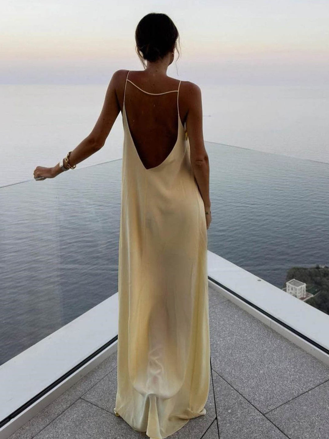 Auriane | Robe longue fluide avec dos nu pour femmes