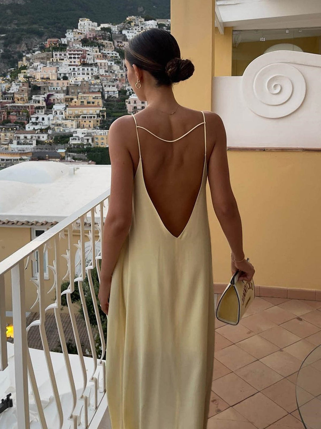 Auriane | Robe longue fluide avec dos nu pour femmes