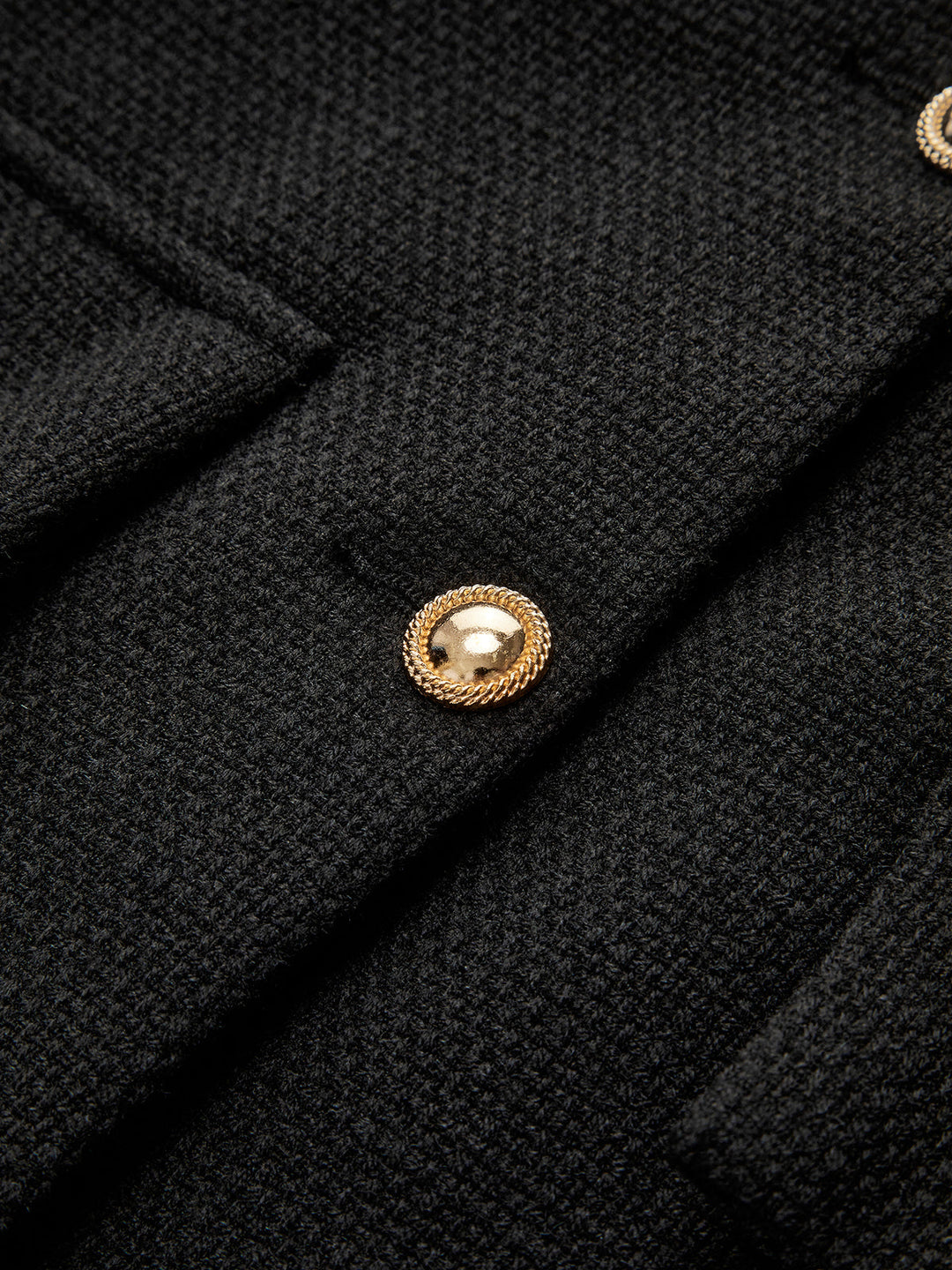 Veste Courte Noire | Boutons Dorés | Élégance Moderne