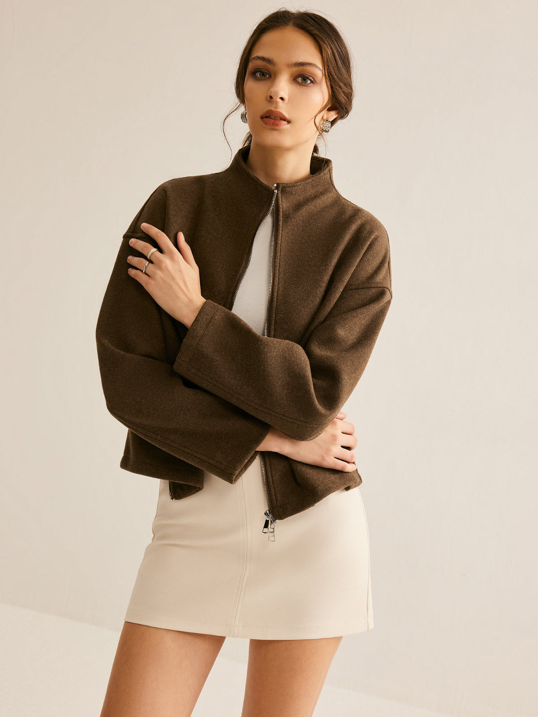 Veste Courte Col Montant | Marron Foncé | Élégance Minimaliste