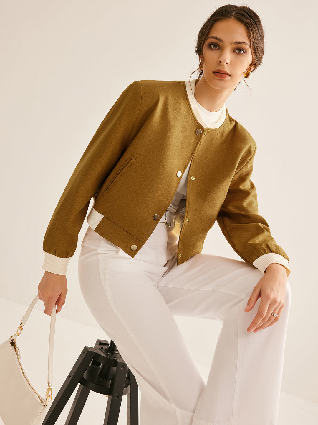 Veste Courte Contrastée | Camel | Élégante et Moderne