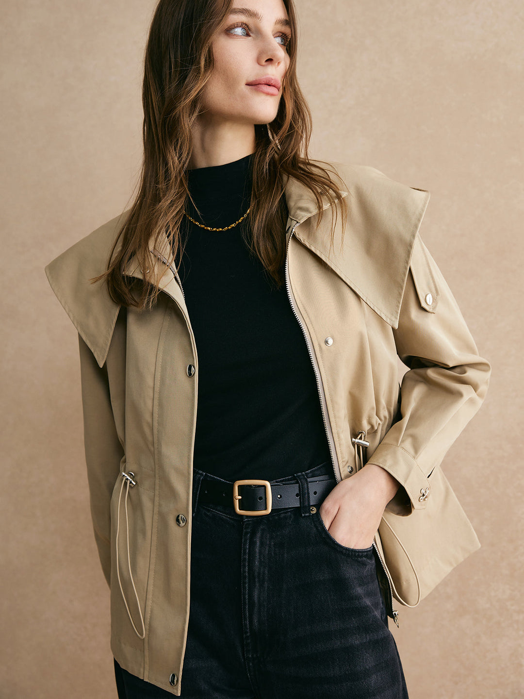 Veste Beige avec Capuche | Coupe Ajustée | Style Décontracté