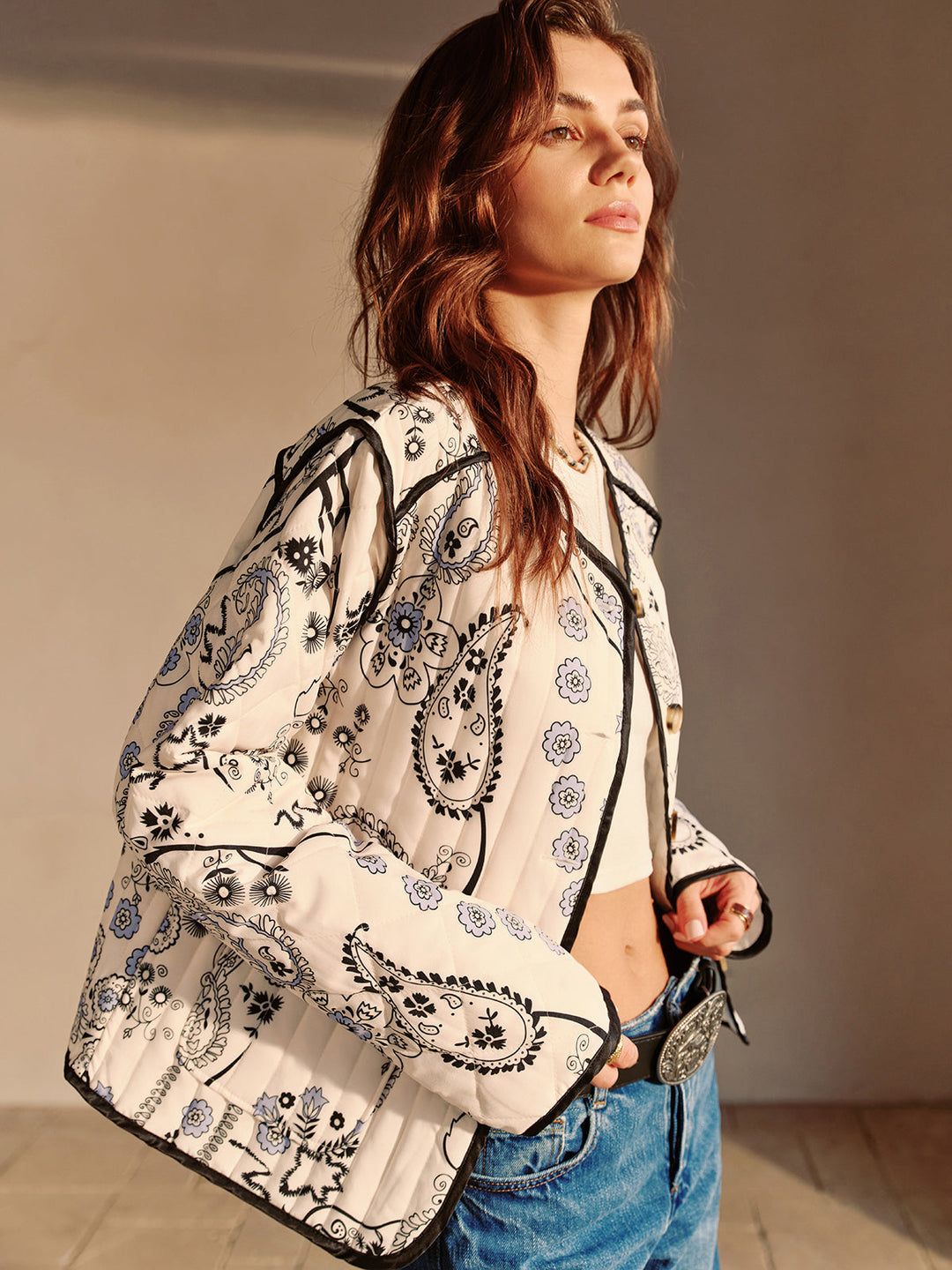 Veste Brodée Blanche | Motifs Floraux | Style Bohème