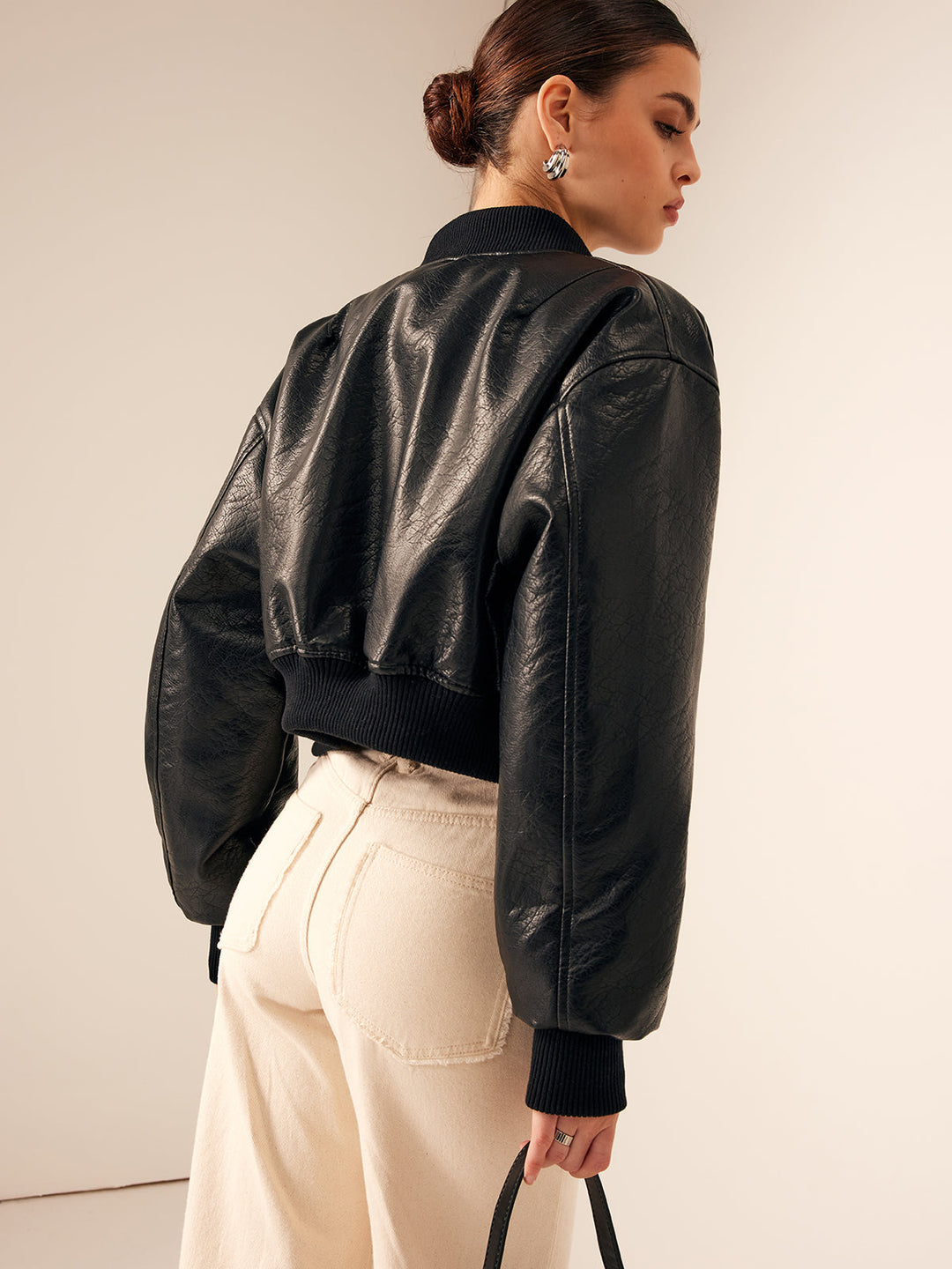 Veste Oversize en Similicuir Noir | Élégance Urbaine | Coupe Moderne