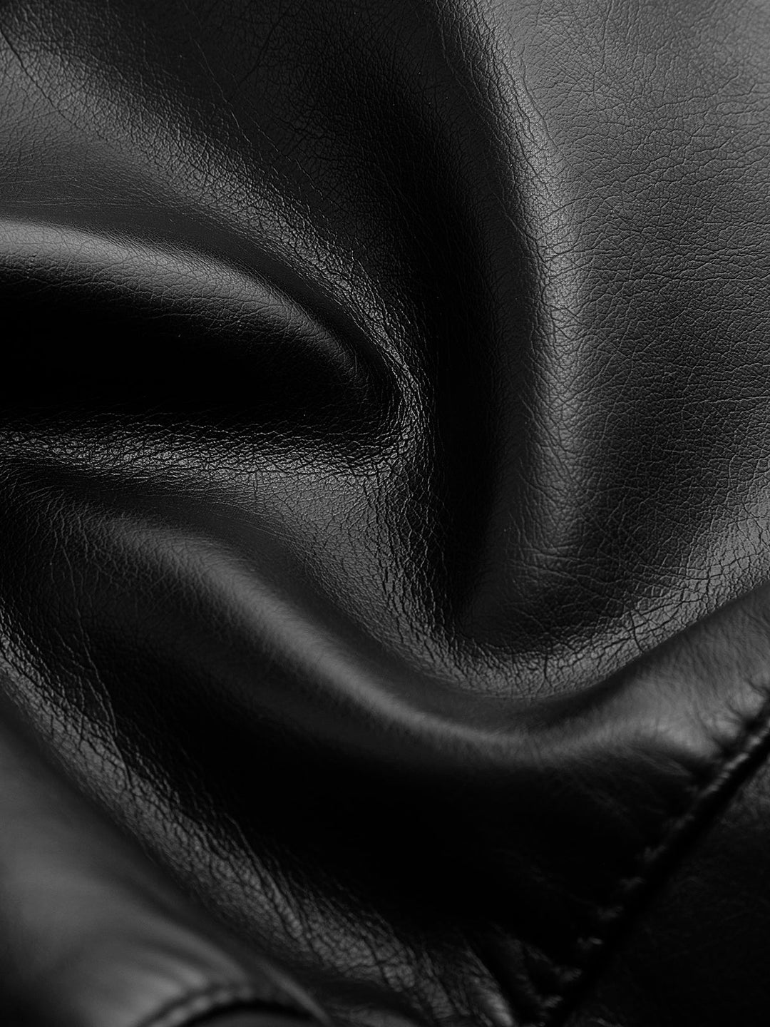 Veste Courte en Cuir Synthétique | Détails Cloutés | Style Urbain
