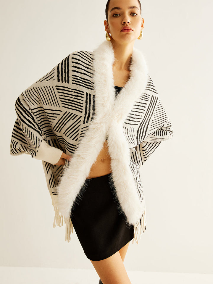 Poncho Géométrique avec Fausse Fourrure | Élégant & Chaleureux | Style Bohème