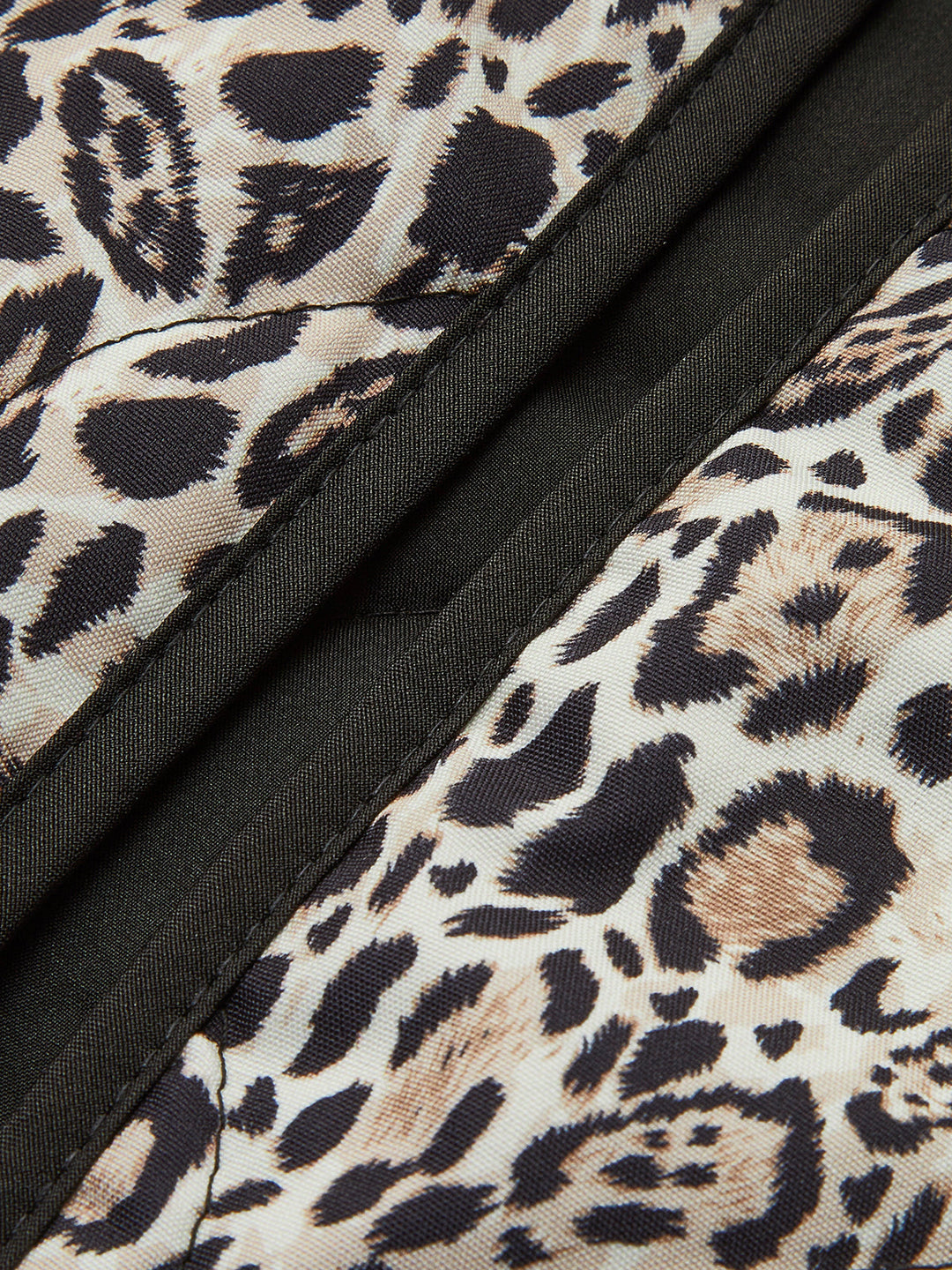 Veste Léopard Chic | Coupe Droite | Confort et Style