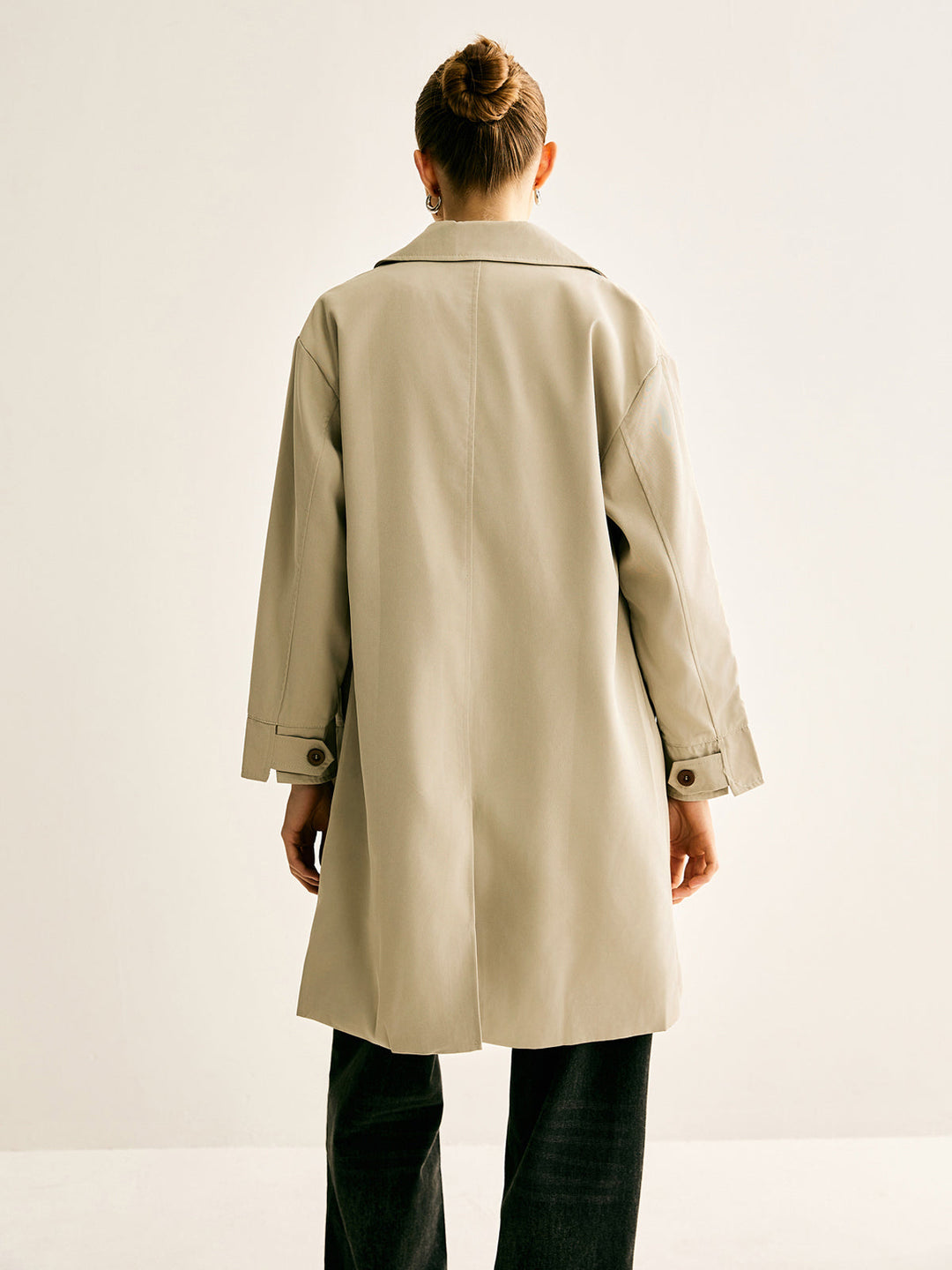 Trench-Coat Léger | Élégance Intemporelle | Coupe Longue et Fluide