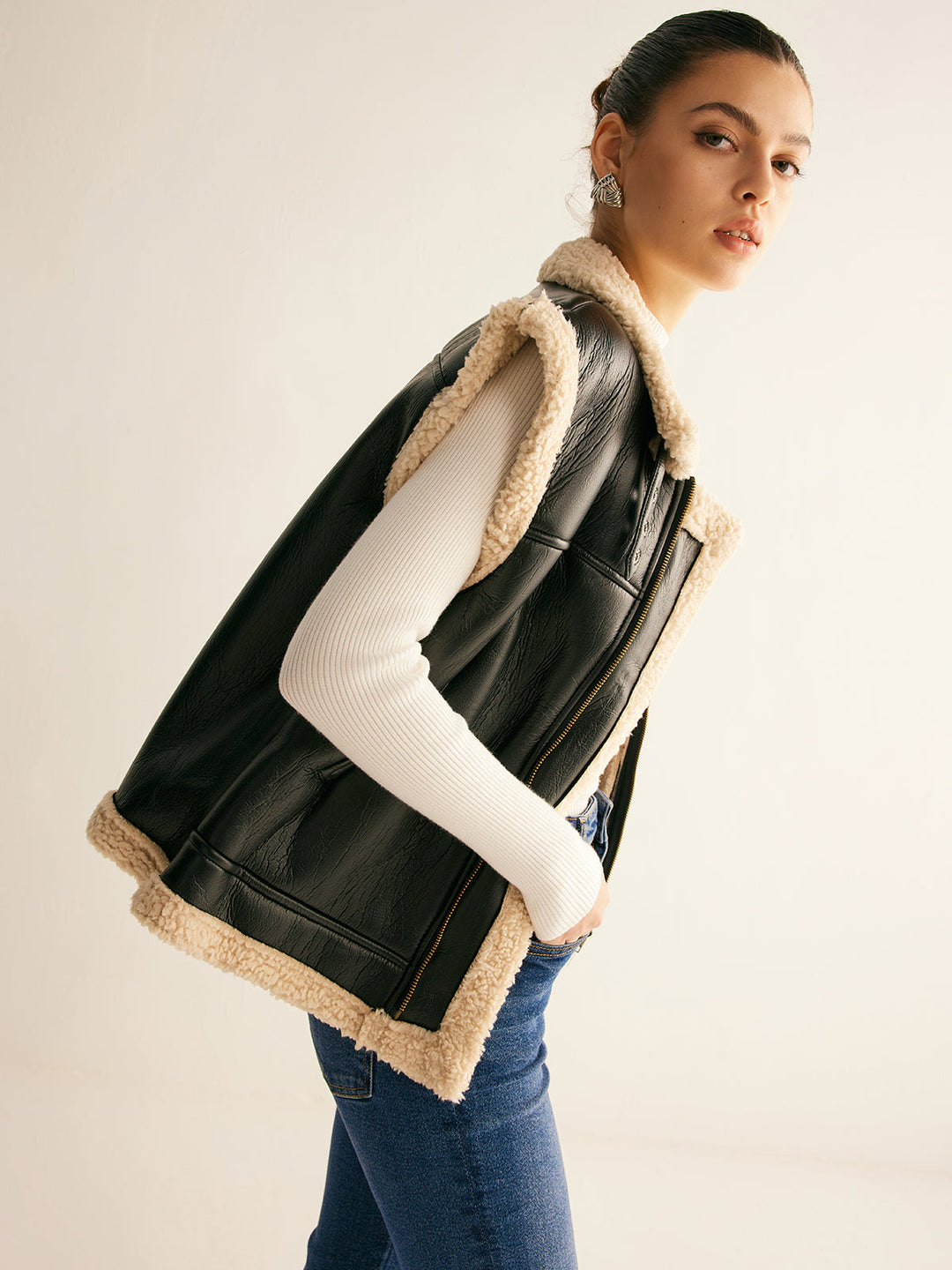 Veste Sans Manches en Cuir Synthétique | Chaude & Moderne | Doublure Sherpa