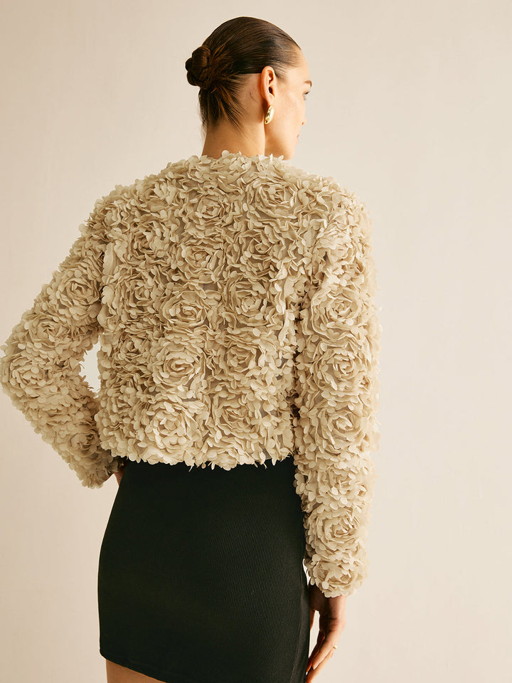 Veste Courte Bouclée Beige | Design Floral en Relief | Élégance Luxueuse