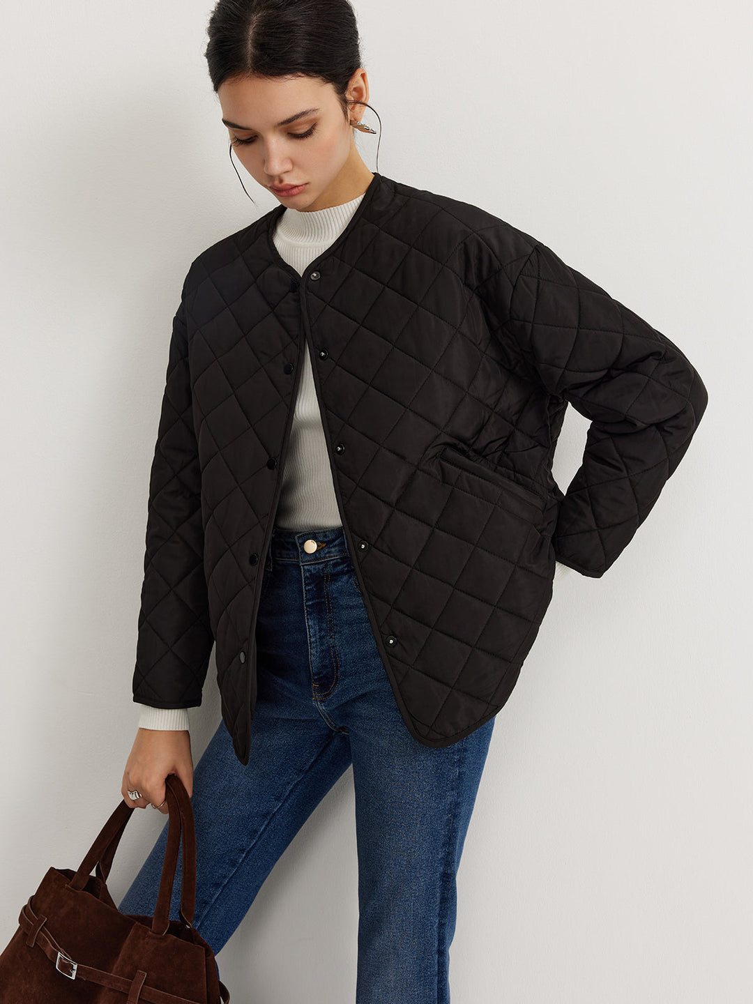 Cape Texturée Noire | Élégante et Fluide | Confort Hivernal