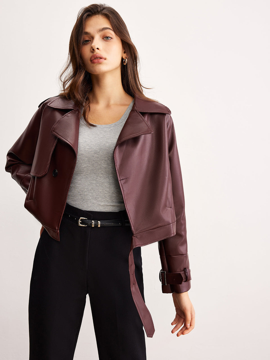 Veste Courte Bordeaux | Cuir Synthétique | Élégance Moderne
