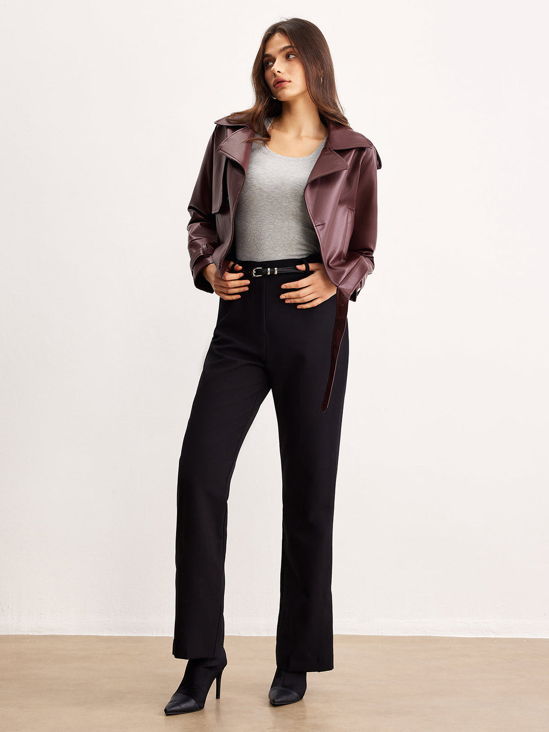 Veste Courte Bordeaux | Cuir Synthétique | Élégance Moderne