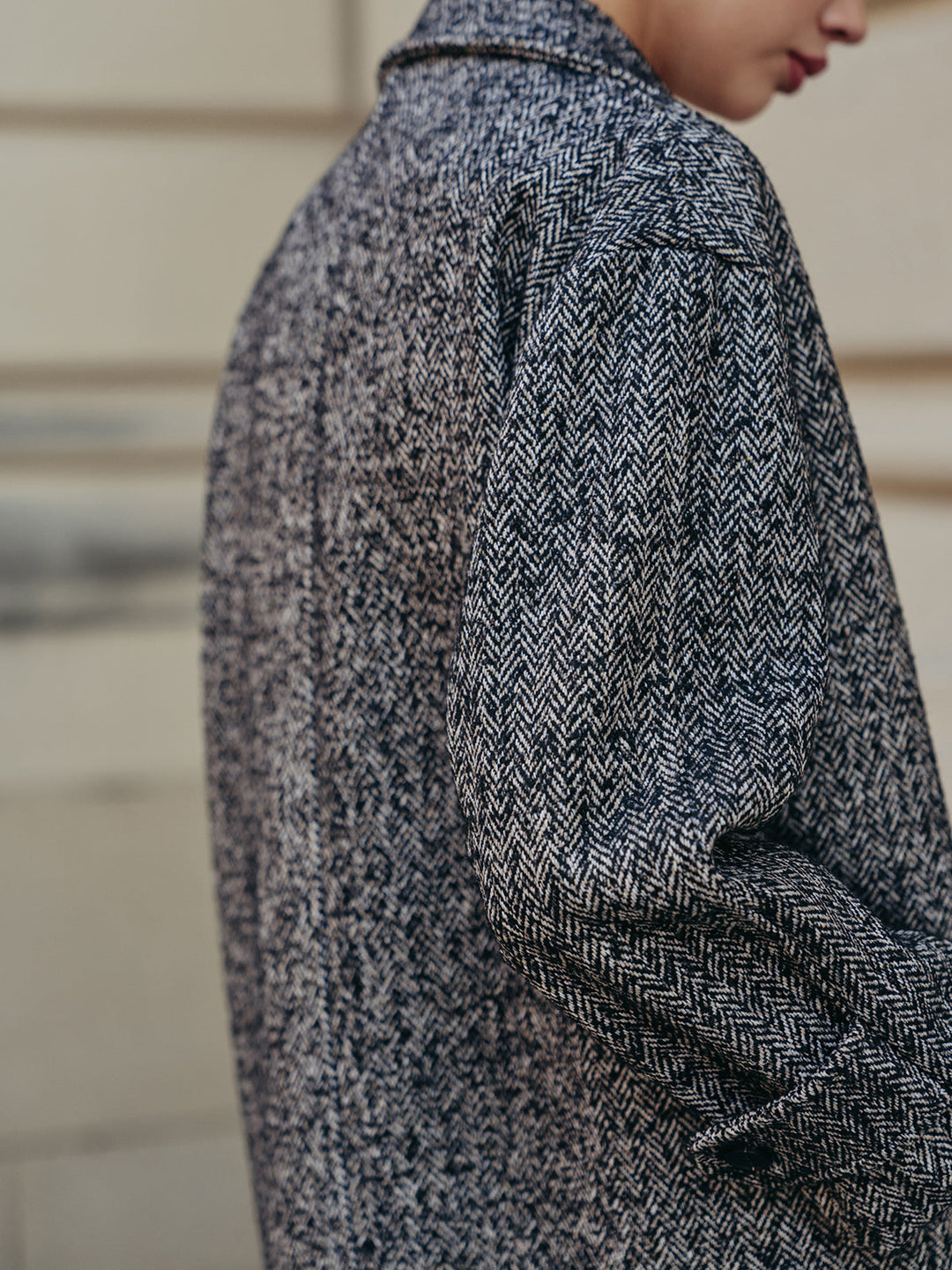 Manteau Mi-Long Tweed Gris | Élégance Classique | Style Polyvalent