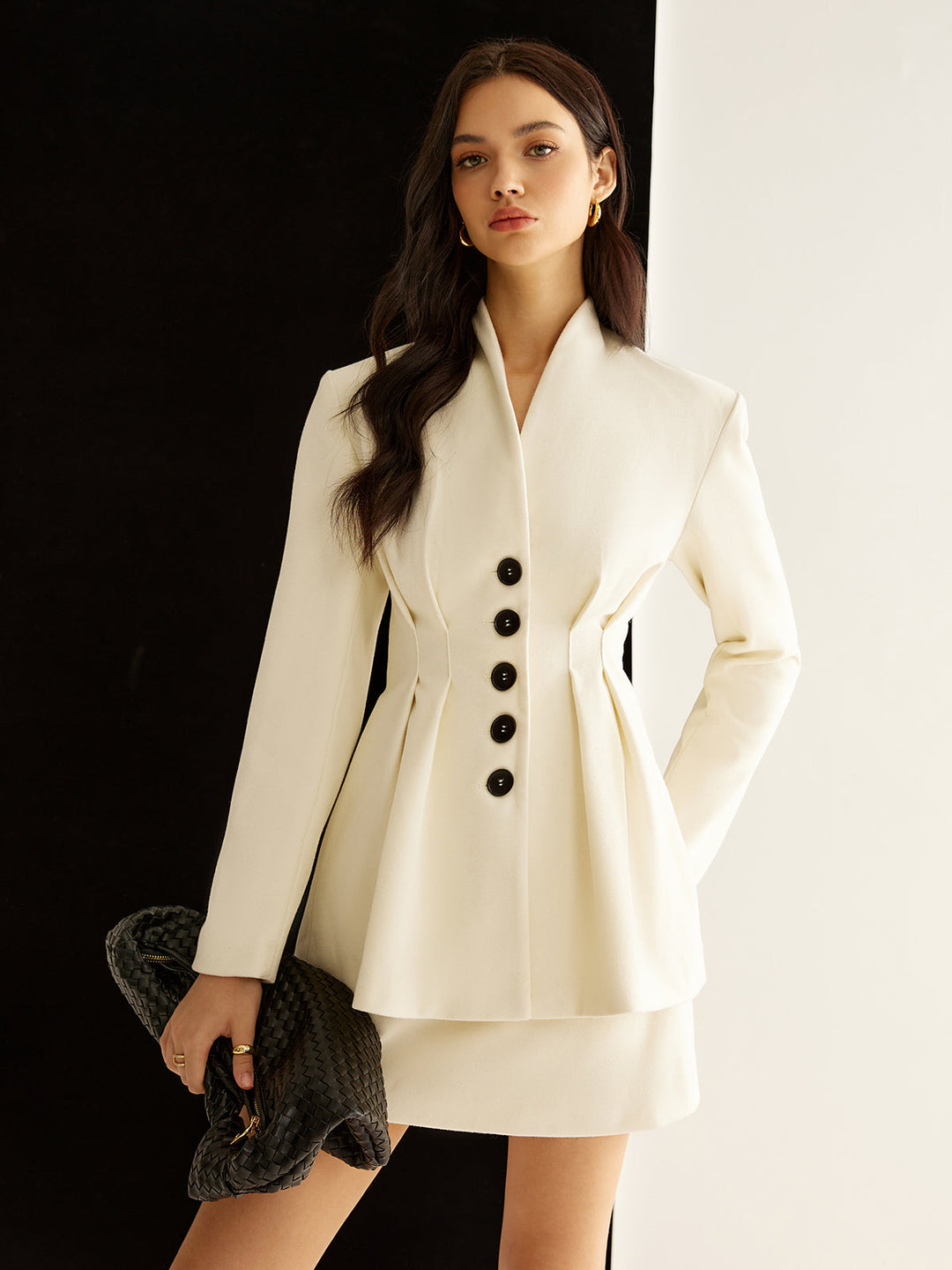 Blazer Structuré Blanc | Boutons Contraste | Élégance Moderne