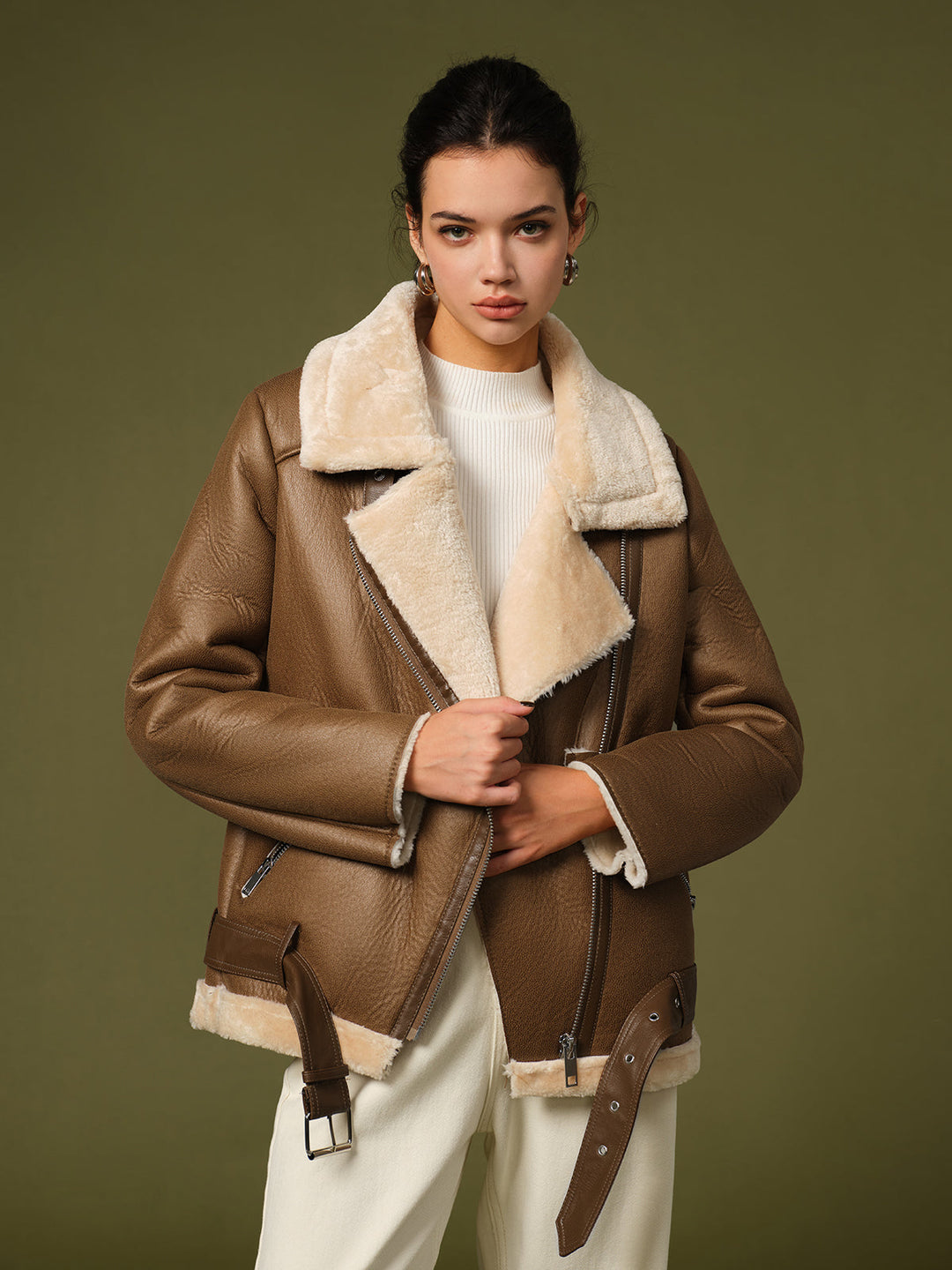 Veste en Cuir Synthétique avec Col en Fausse Fourrure | Élégance Hivernale | Coupe Moderne