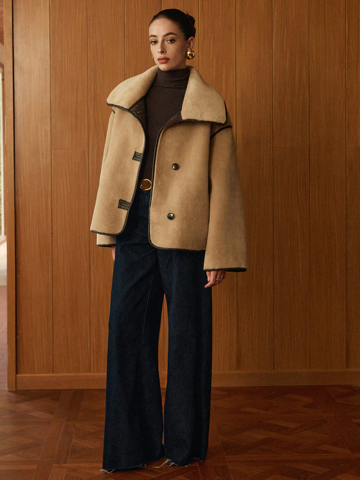 Manteau Court en Fausse Fourrure | Bordures Contrastées | Style Hivernal