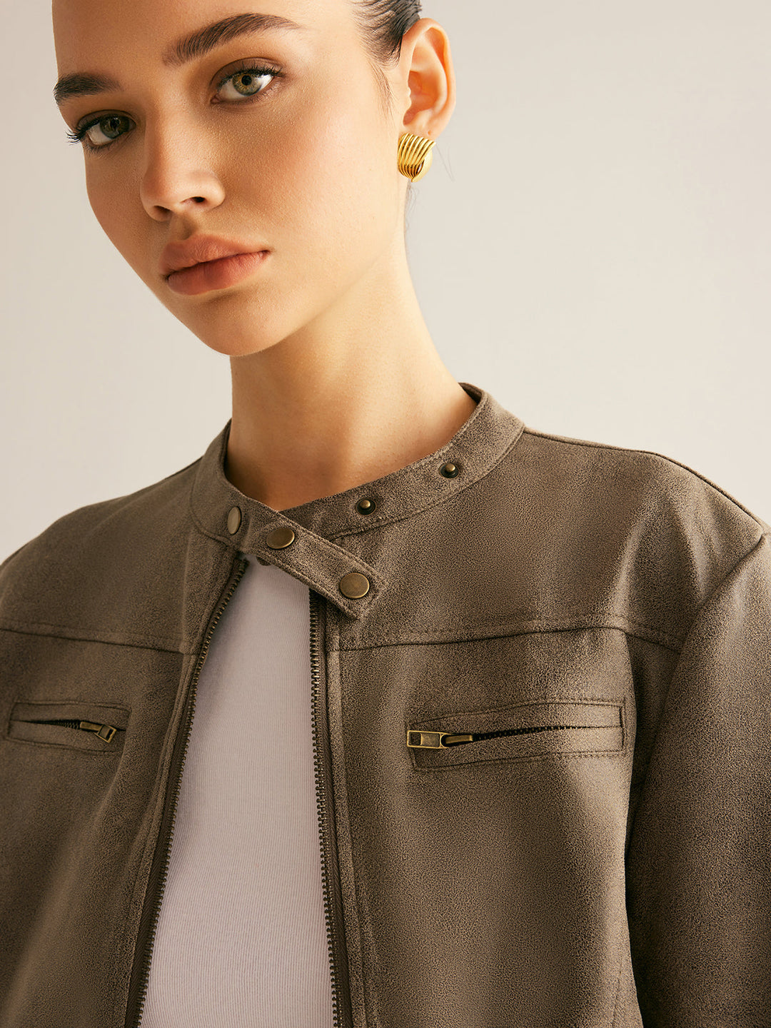 Veste Courte Marron Taupe | Élégance Minimaliste | Style Polyvalent