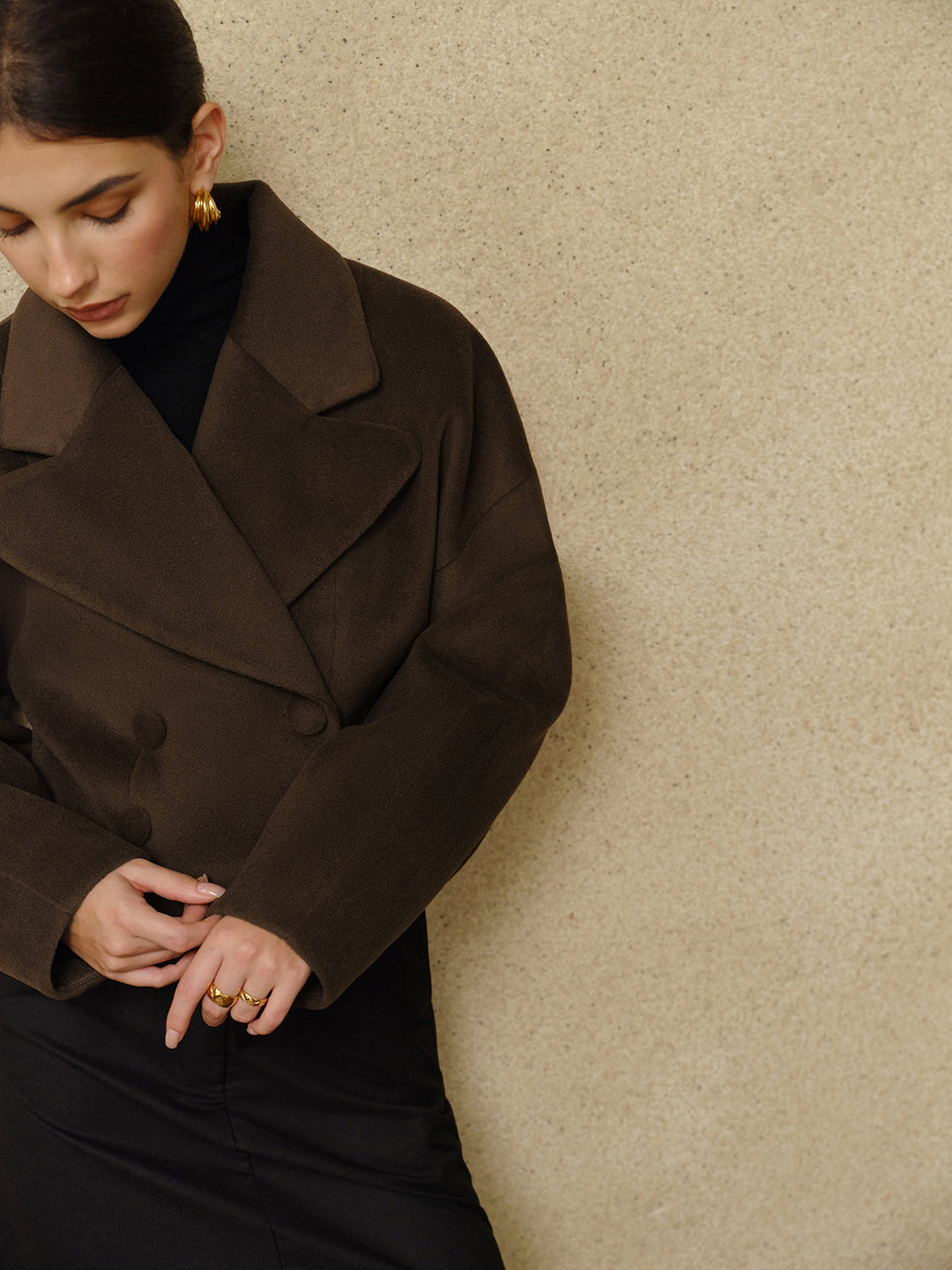 Manteau Court en Laine | Ceinture Ajustable | Brun Élégant