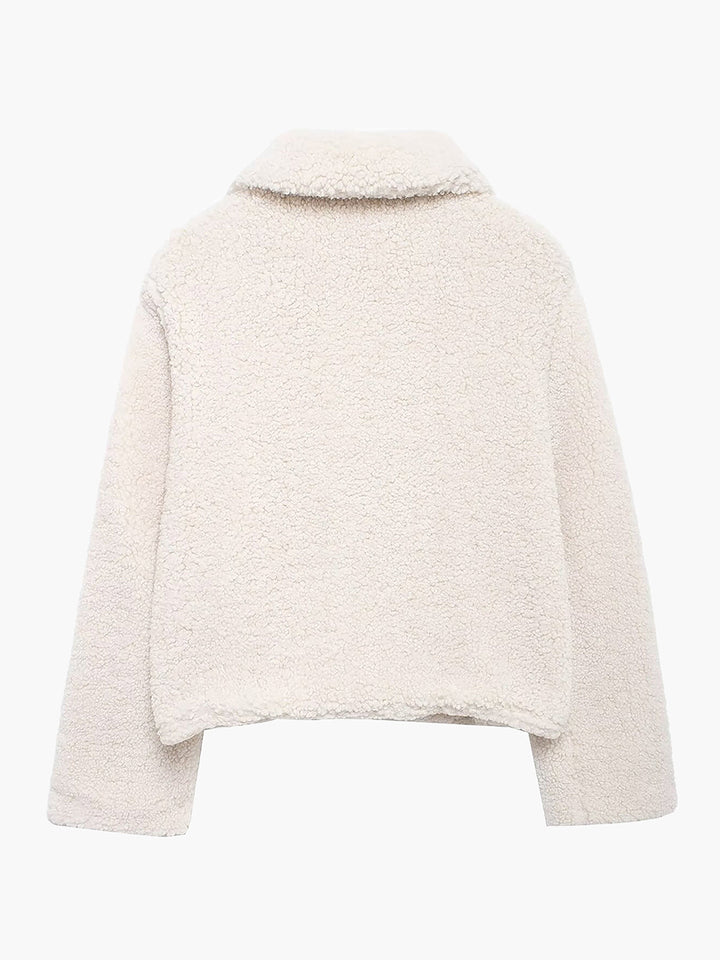 Veste Courte en Sherpa | Boutons en Bois | Style Cosy et Tendance