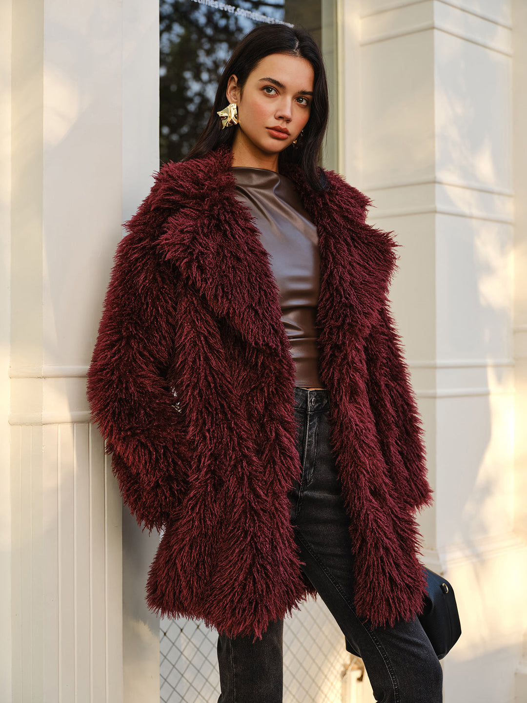 Manteau en Fausse Fourrure | Texture Bouclée | Style Luxueux