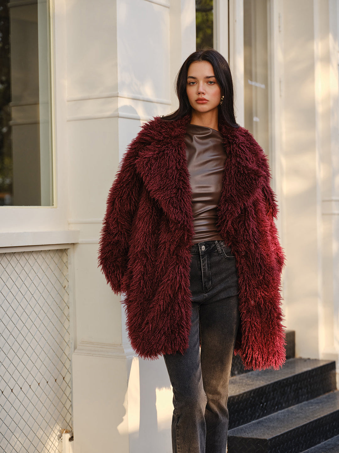 Manteau en Fausse Fourrure | Texture Bouclée | Style Luxueux
