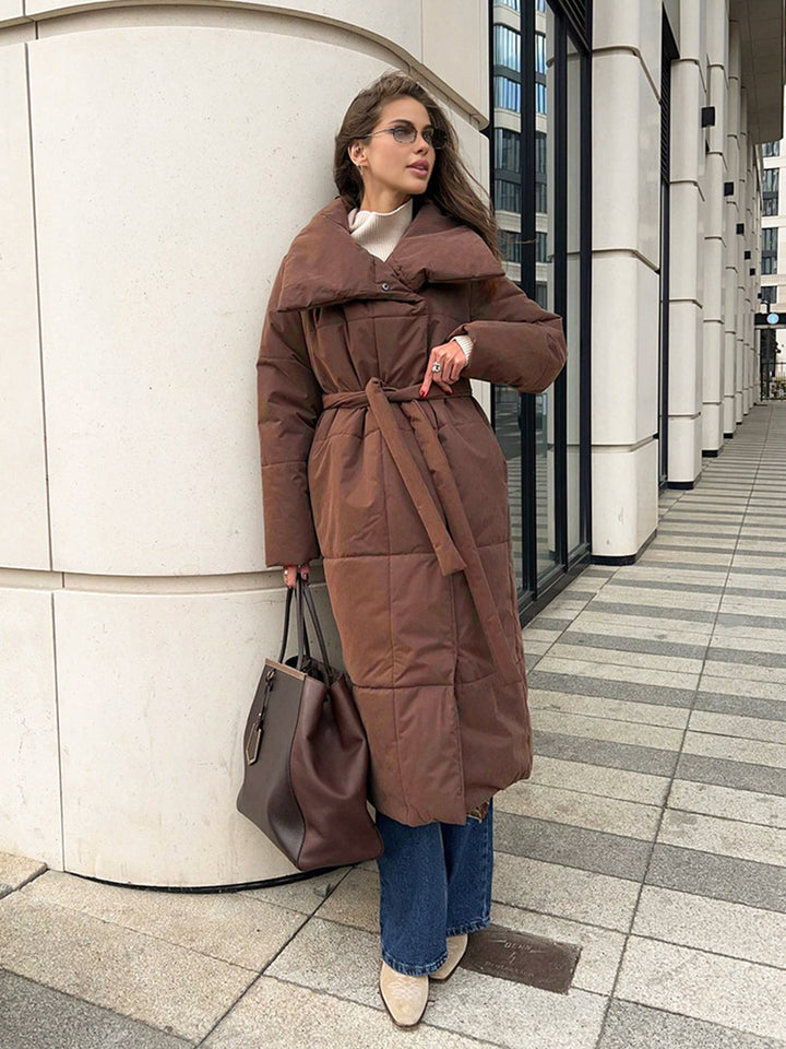 Manteau Long Matelassé Marron Chocolat | Col Oversize | Élégant et Confortable