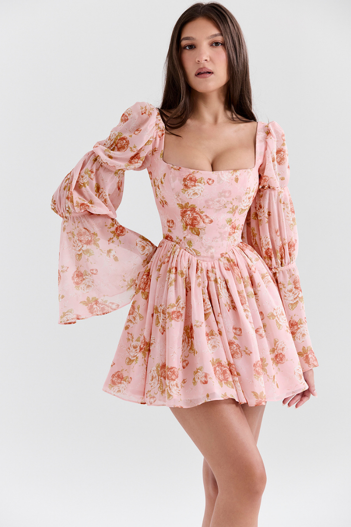 Robe Courte Rose Pétale – Imprimé Fleuri & Élégance Douce
