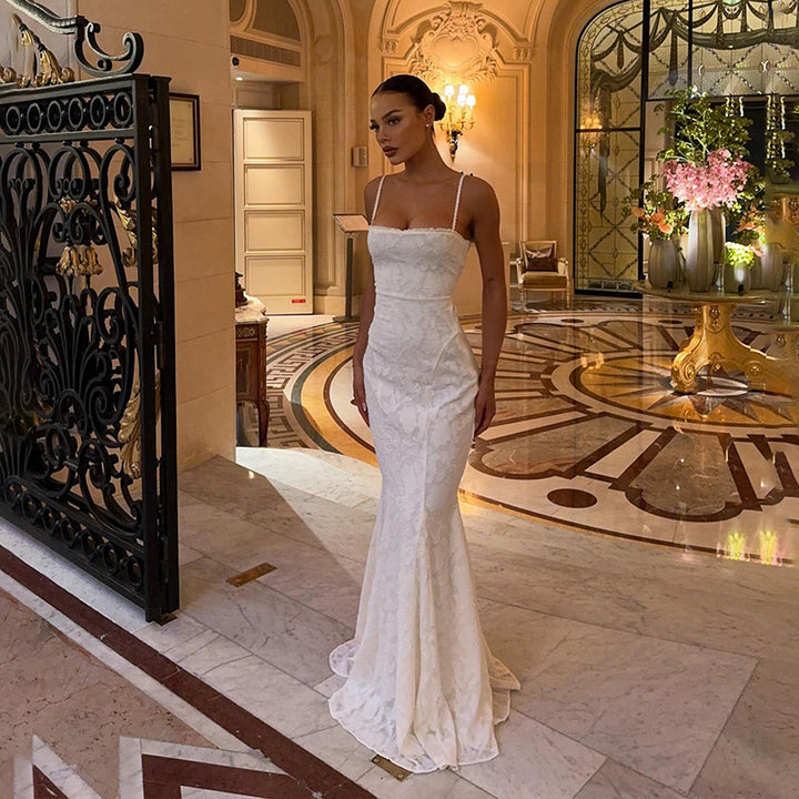 Robe Éclat Ivoire – Coupe Élégante & Lumière d’Été Chic
