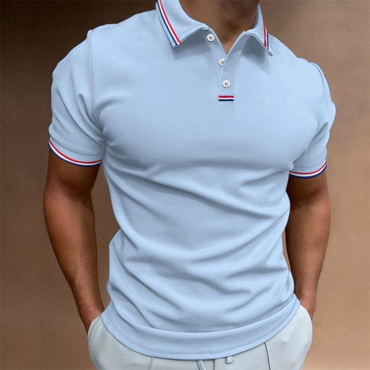 Polo Léandre, le polo léandre mise sur une coupe uni et un col rayé signature