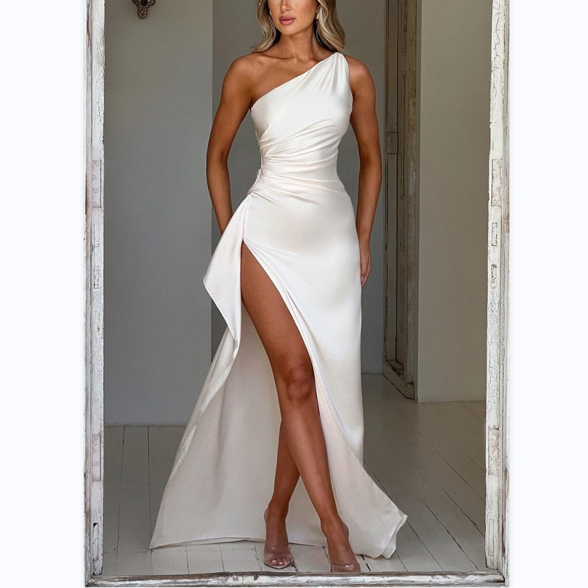Brona | Robe asymétrique avec fente pour femmes