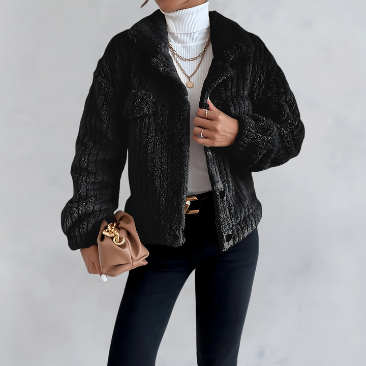 Veste Courte en Fausse Fourrure | Texture Côtelée | Confort et Élégance