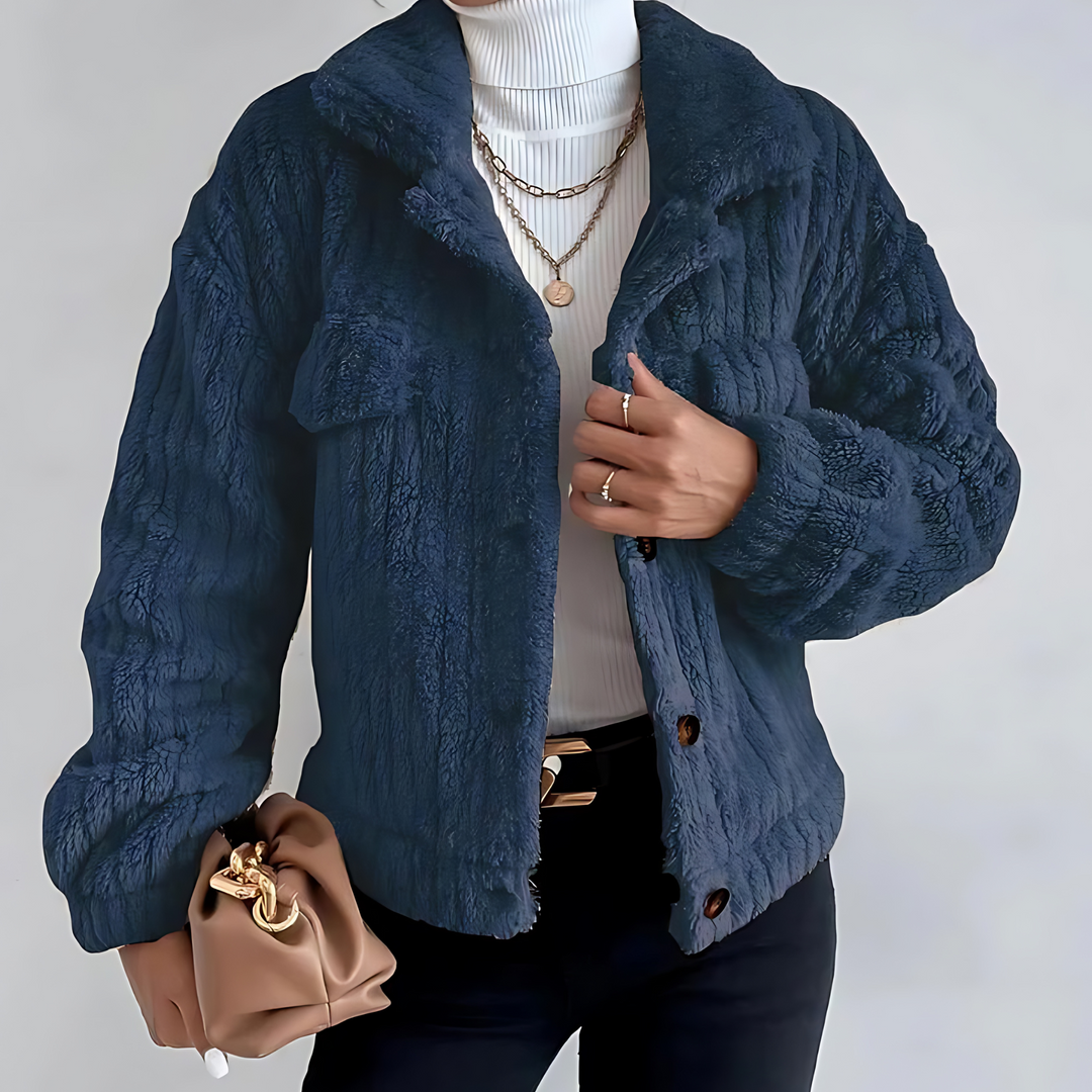 Veste Courte en Fausse Fourrure | Texture Côtelée | Confort et Élégance