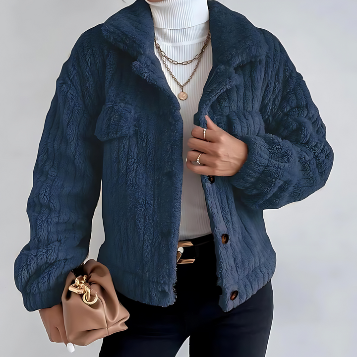 Veste Courte en Fausse Fourrure | Texture Côtelée | Confort et Élégance