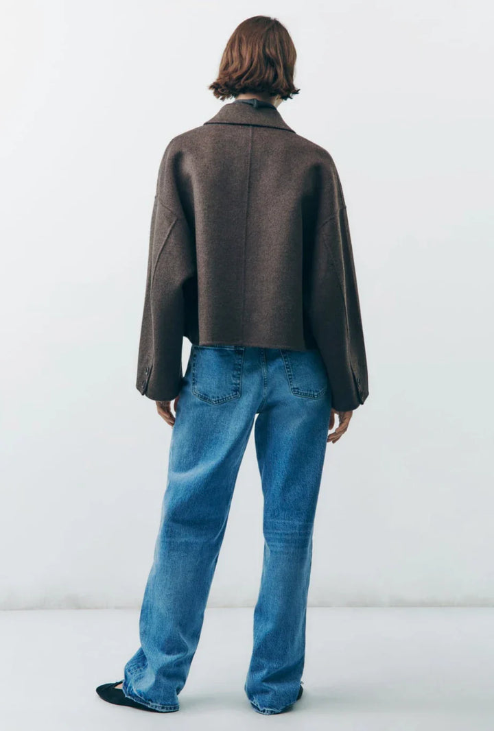 Veste Courte en Laine | Minimaliste & Élégante | Coupe Droite