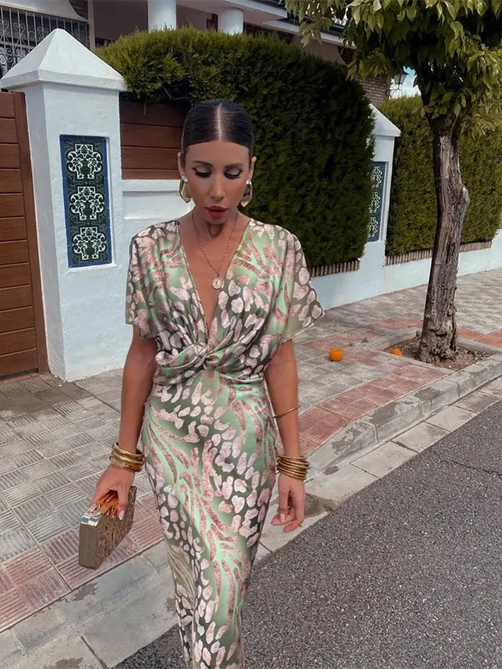 Robe Longue Drapée – Imprimé Abstrait & Coupe Fluide Chic
